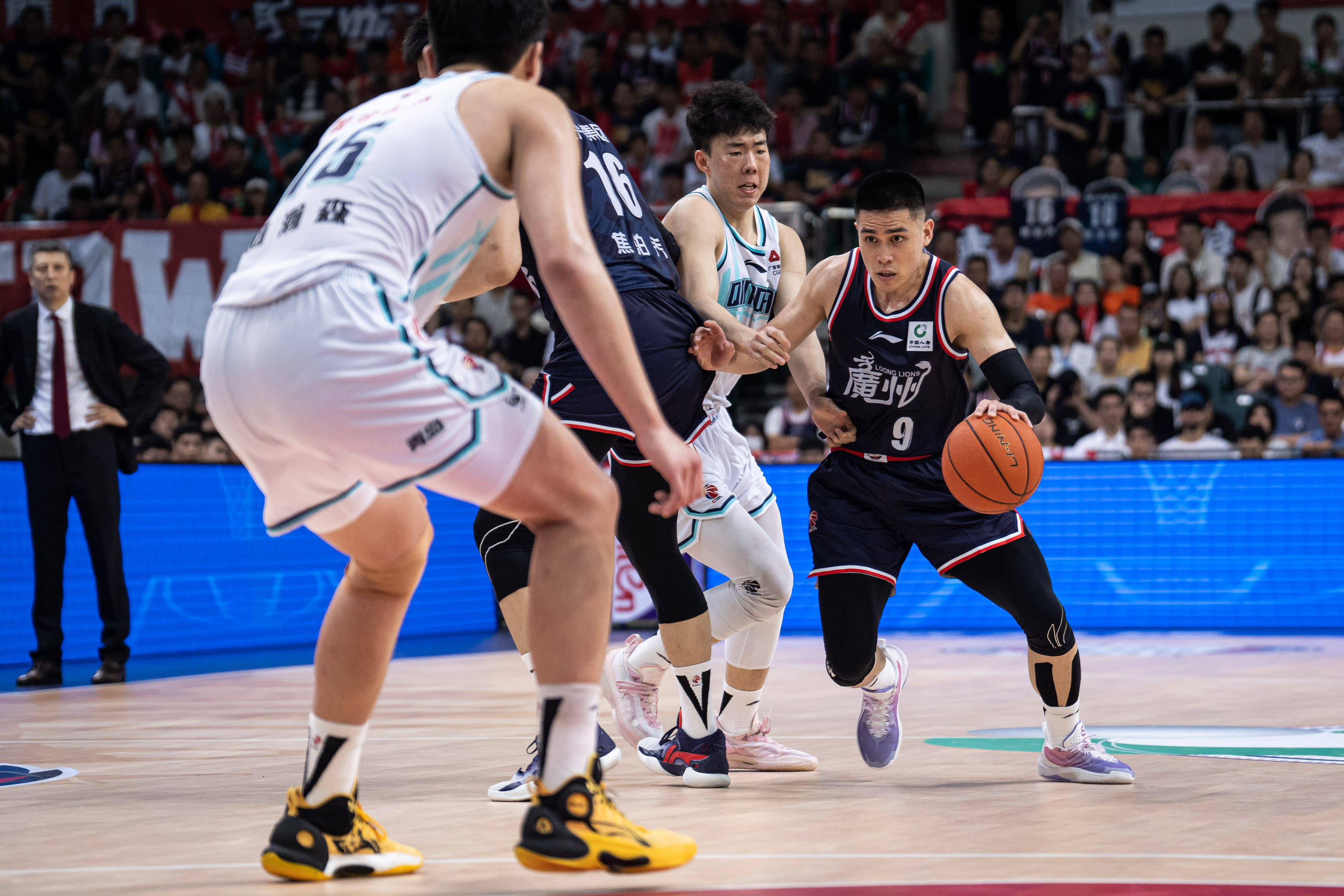 在本次外围 在本次外围