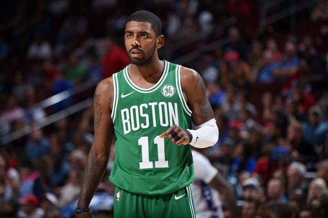 防守中锋 防守中锋