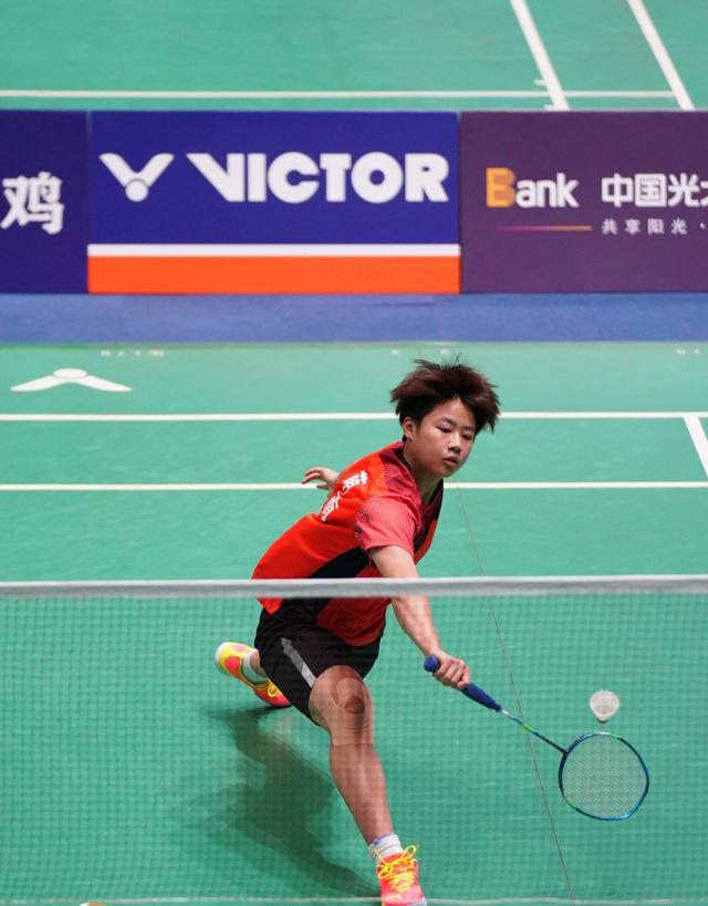 广告预算与 广告预算与